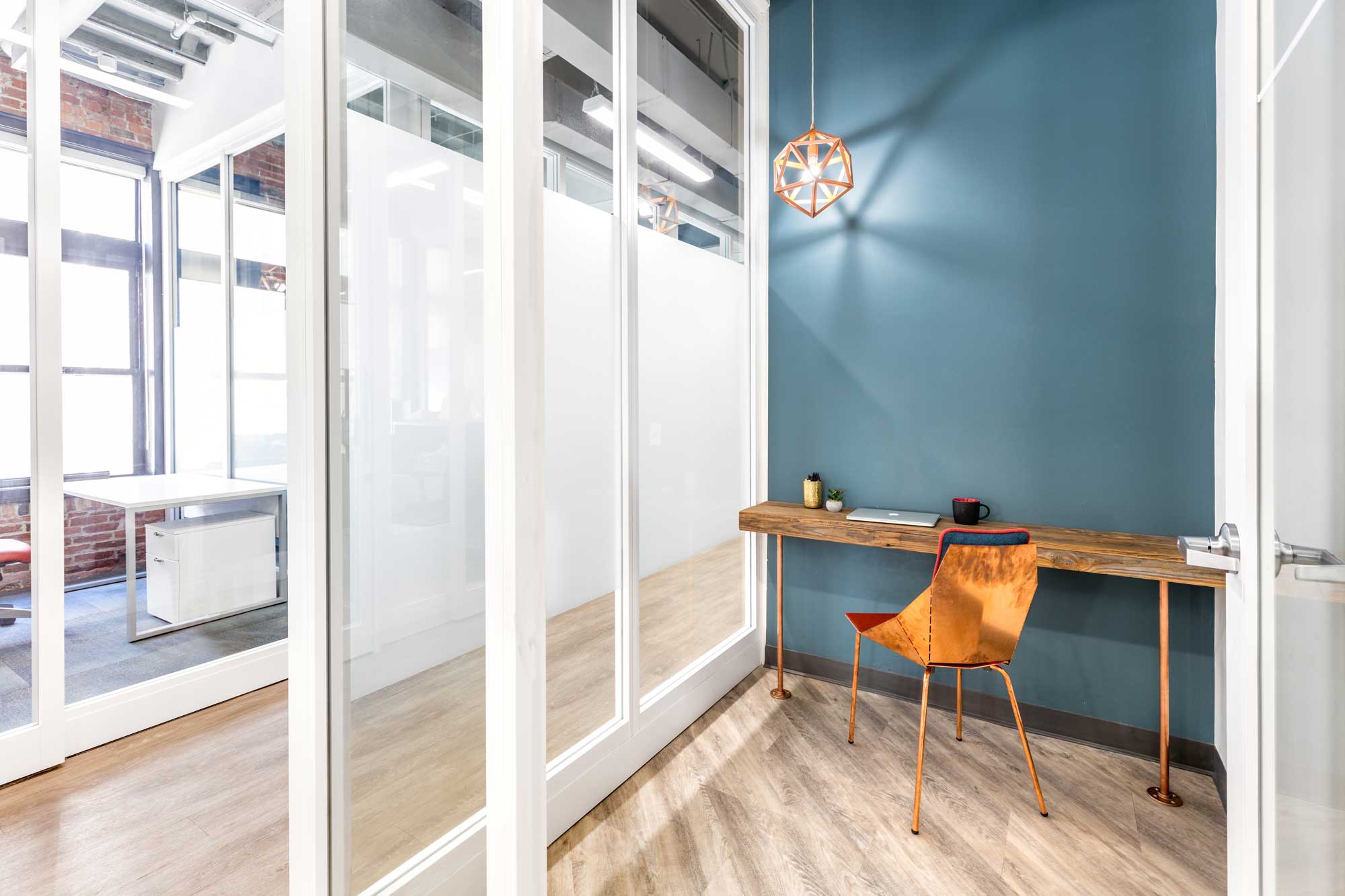 3 Person Coworking Space at 8 Market Pl, Baltimore | Office Hub